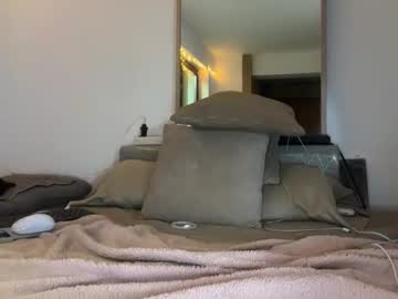 Cristinabrunete Chaturbate stream image from April 01, 2026