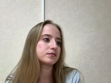 Tamiecaimi Chaturbate stream image from April 01, 2026
