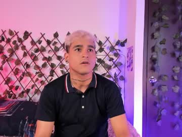 Chriss_Wg_ Chaturbate stream image from April 01, 2026
