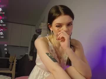 Lillly_Meow_ Chaturbate stream image from April 01, 2026