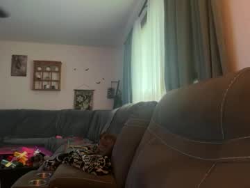 Maroon_Moon Chaturbate stream image from April 01, 2026