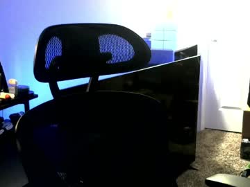 Fuzz69_ Chaturbate stream image from April 02, 2026