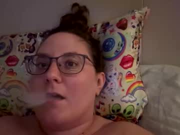 Peachesbestfriend Chaturbate stream image from April 02, 2026