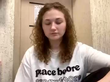 Beverleebartus Chaturbate stream image from April 02, 2026