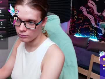 Kiki_Krash Chaturbate stream image from April 02, 2026