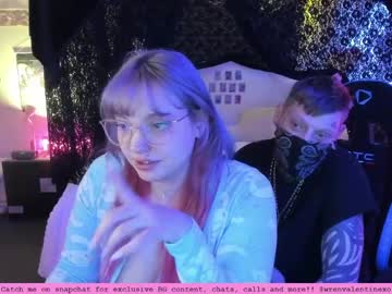 Wrenvalentine Chaturbate stream image from April 02, 2026