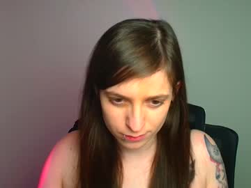 Ivynoir_ Chaturbate stream image from April 02, 2026