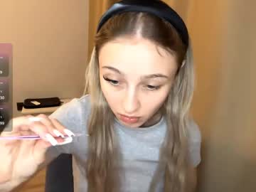 Seasonhamiss Chaturbate stream image from April 02, 2026