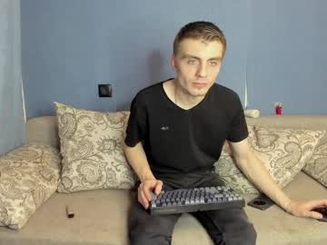 Bristlebback Chaturbate stream image from April 02, 2026