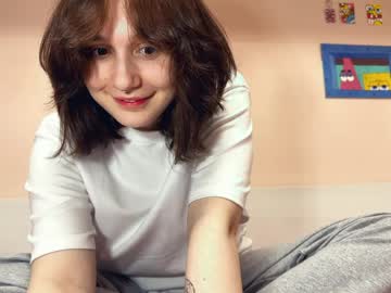 Alenebroussard Chaturbate stream image from April 02, 2026