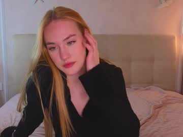 Jennifercamprell Chaturbate stream image from April 02, 2026