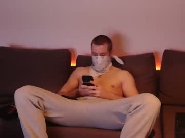 Wolf021221 Chaturbate stream image from April 02, 2026