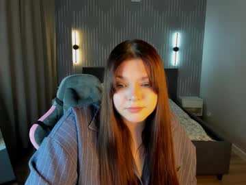 Evelyne_Loo Chaturbate stream image from April 03, 2026