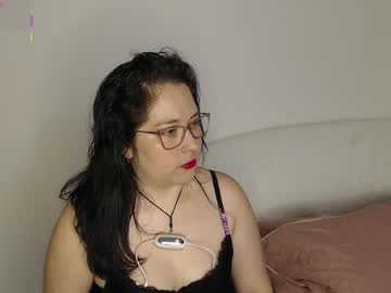 May_Bloom Chaturbate stream image from April 03, 2026