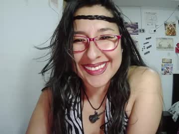 Foxymalish Chaturbate stream image from April 03, 2026