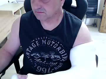 Yoschi1976 Chaturbate stream image from April 03, 2026