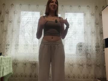 Tomokosturgeon Chaturbate stream image from April 03, 2026