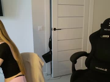 Alexialunaris Chaturbate stream image from April 03, 2026