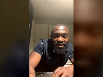 Esmoovethegod Chaturbate stream image from April 03, 2026