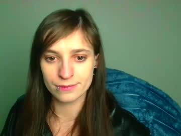 Ivynoir_ Chaturbate stream image from April 03, 2026
