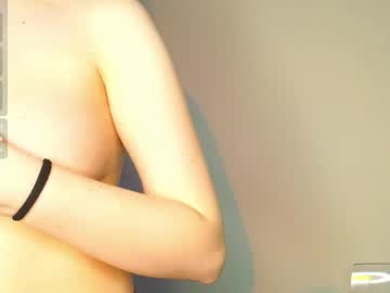 Rosy_Sigh Chaturbate stream image from April 04, 2026