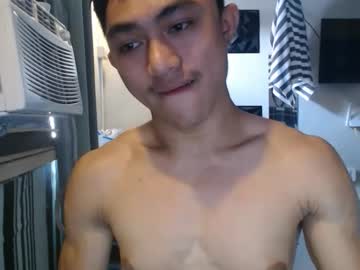 Sexystrongcum Chaturbate stream image from April 04, 2026