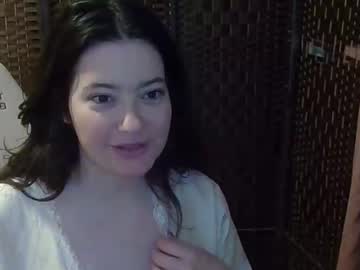 Rosierevive Chaturbate stream image from April 04, 2026
