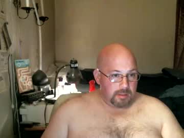 Slavejim518 Chaturbate stream image from April 04, 2026