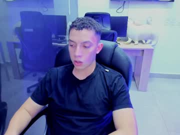 Davinson_01 Chaturbate stream image from April 04, 2026