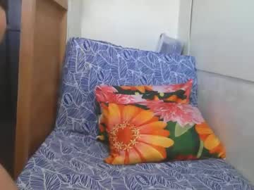 Kiss_Me_Loves Chaturbate stream image from April 04, 2026
