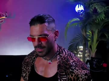 Dennis_Cox_ Chaturbate stream image from April 04, 2026