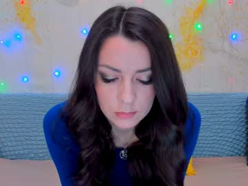 Foxyx1 Chaturbate stream image from April 04, 2026