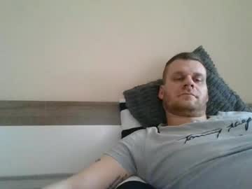 Edd402901 Chaturbate stream image from April 04, 2026