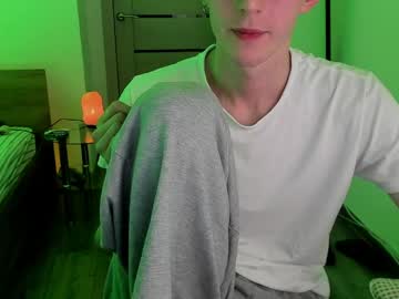 White_Vibee Chaturbate stream image from April 04, 2026