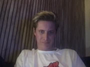 Krisl77 Chaturbate stream image from April 04, 2026