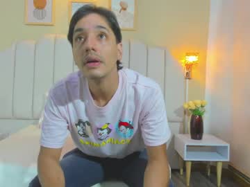 Justinschneider Chaturbate stream image from April 04, 2026