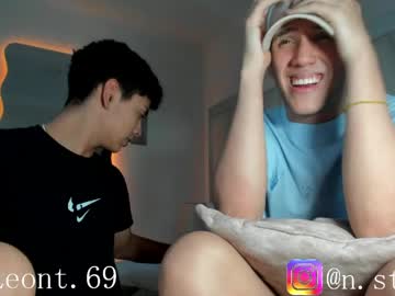 Logantwink18 Chaturbate stream image from April 04, 2026