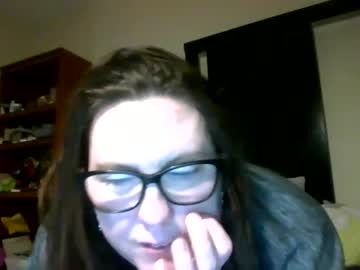 Fuzzypeaches87 Chaturbate stream image from April 05, 2026