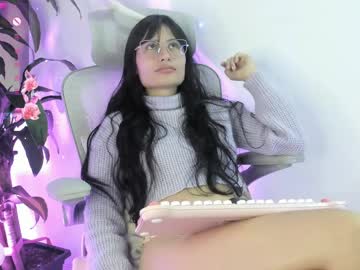 Nayecloud Chaturbate stream image from April 05, 2026