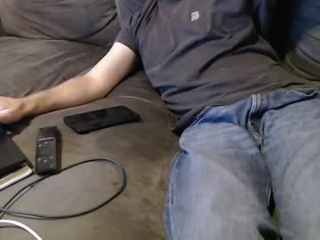 Aussiemanvslady Chaturbate stream image from April 05, 2026