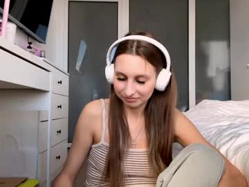 Christiemcilroy Chaturbate stream image from April 05, 2026