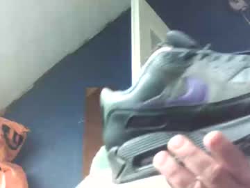 Nikegebruiken Chaturbate stream image from April 05, 2026