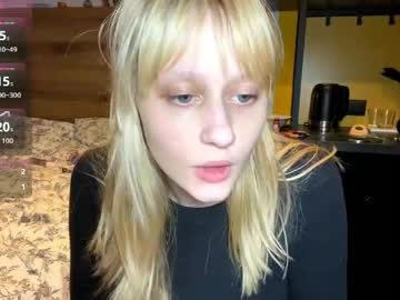 Christinebrillhart Chaturbate stream image from April 05, 2026