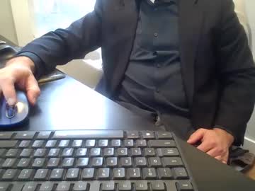 Hoverday Chaturbate stream image from April 05, 2026
