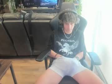 Bashful4200 Chaturbate stream image from April 05, 2026