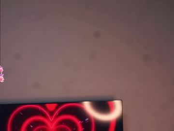 Charlinepiker Chaturbate stream image from April 05, 2026