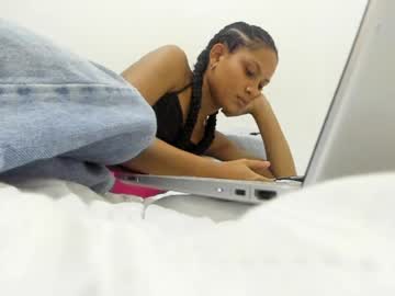 Chicaplay_05 Chaturbate stream image from April 05, 2026