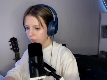 Lunagorgon Chaturbate stream image from April 05, 2026