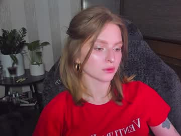 Mollydangerous Chaturbate stream image from April 05, 2026