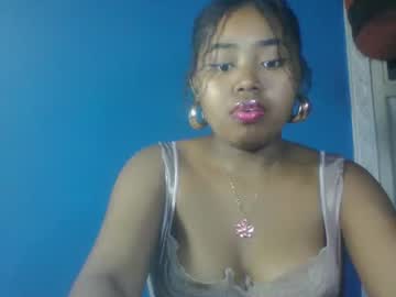Saniazzhh Chaturbate stream image from April 05, 2026